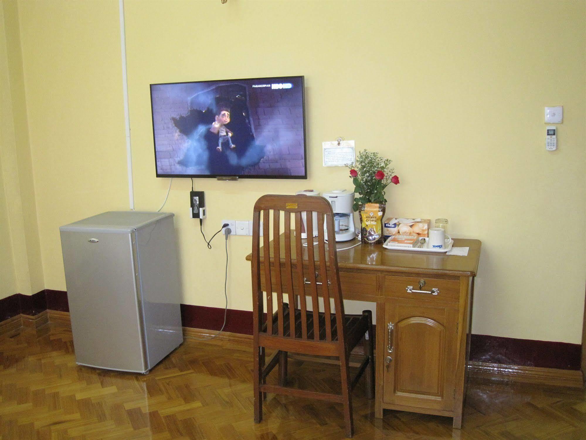 Golden Guest Inn Yangon Ngoại thất bức ảnh